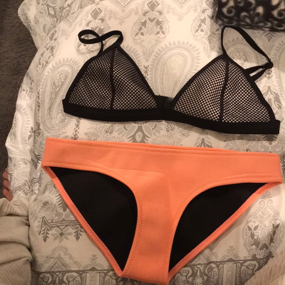 Baiting suit